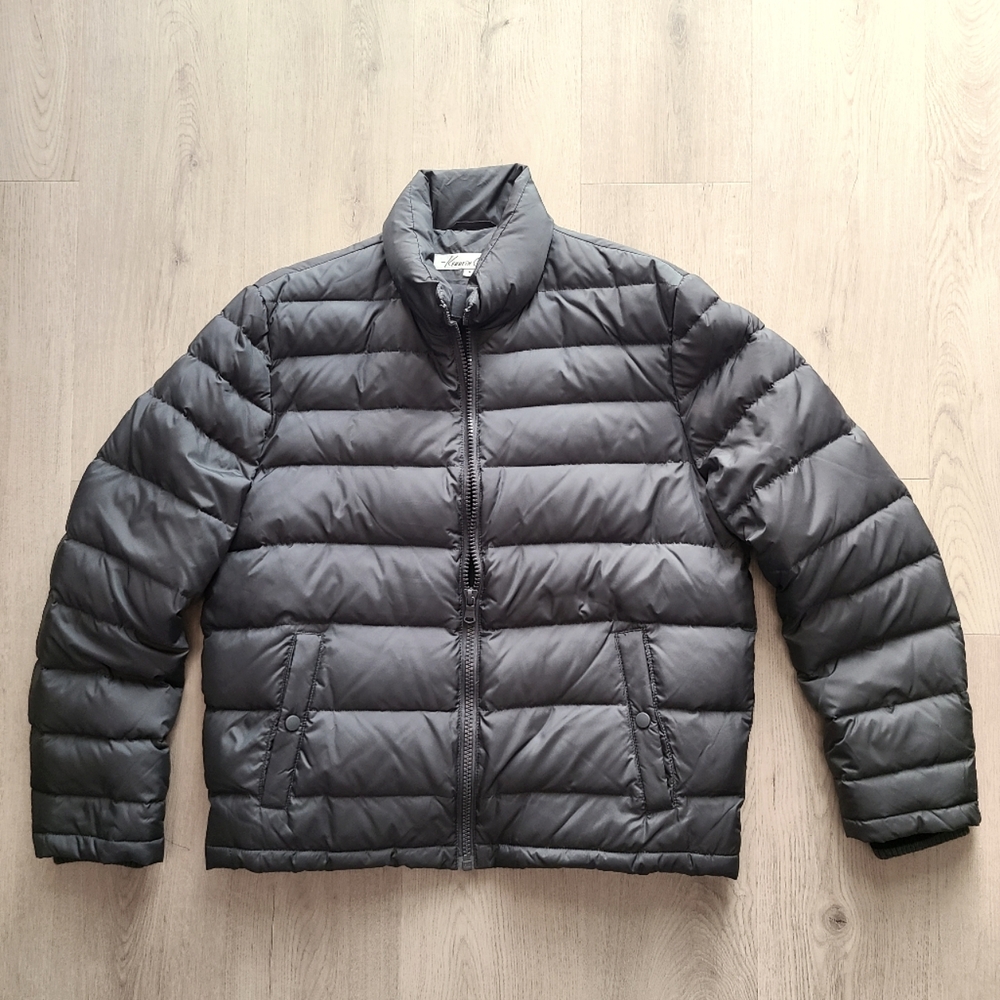 Like NEW! Down Puffer Coat by Kenneth Cole! Size M. High Quality & Style.